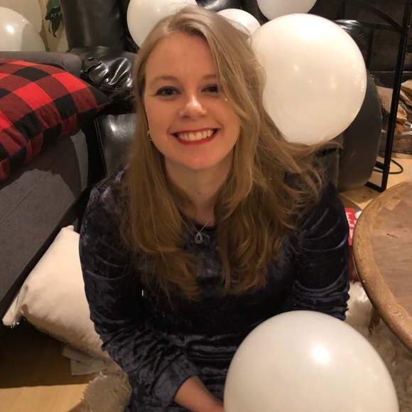 Meet your Posher, Raeann - Picture 3 of 5